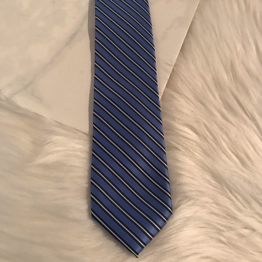 Chaps Blue Striped Tie - Picture 5 of 8